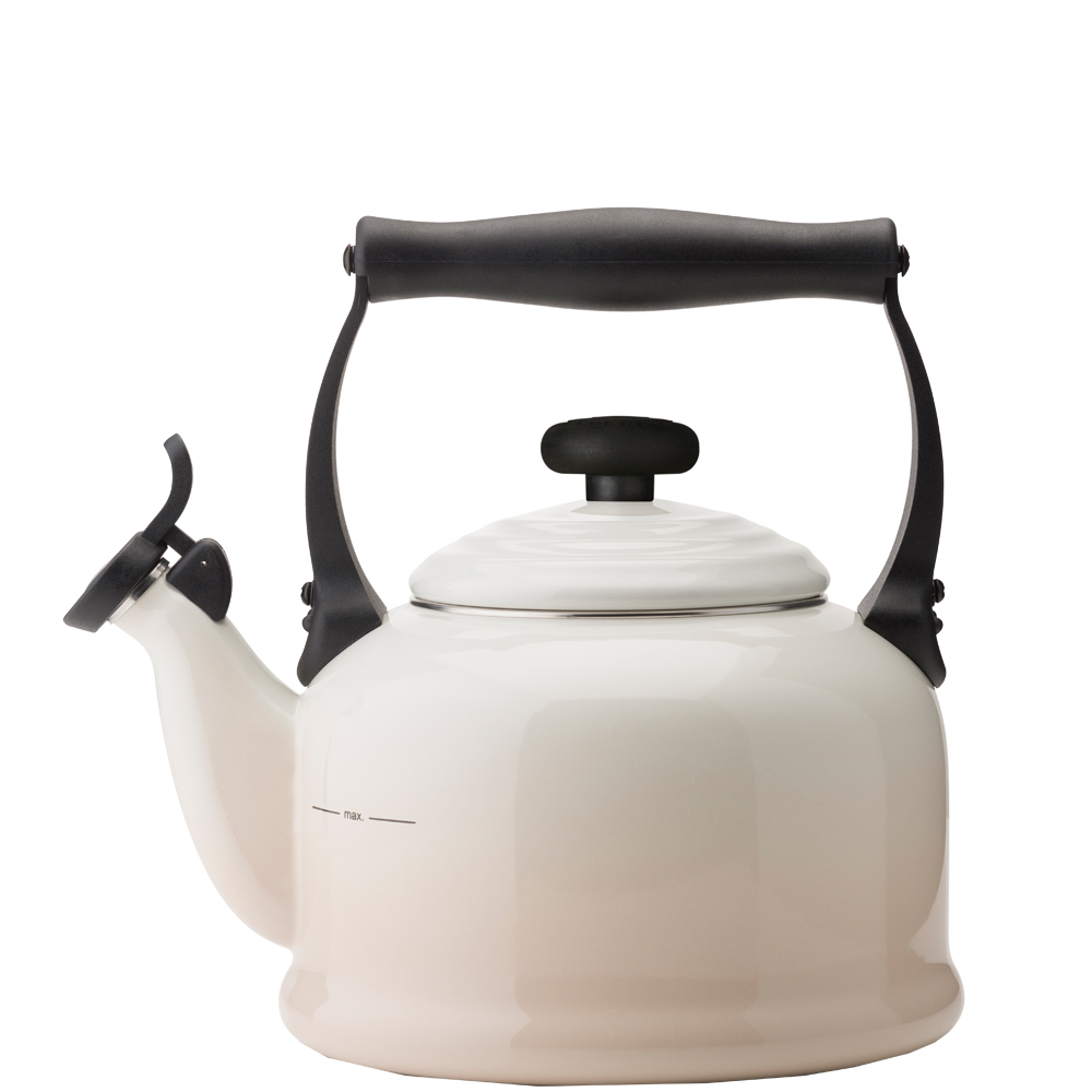 Le Creuset Meringue Traditional Kettle with Fixed Whistle 2.1L